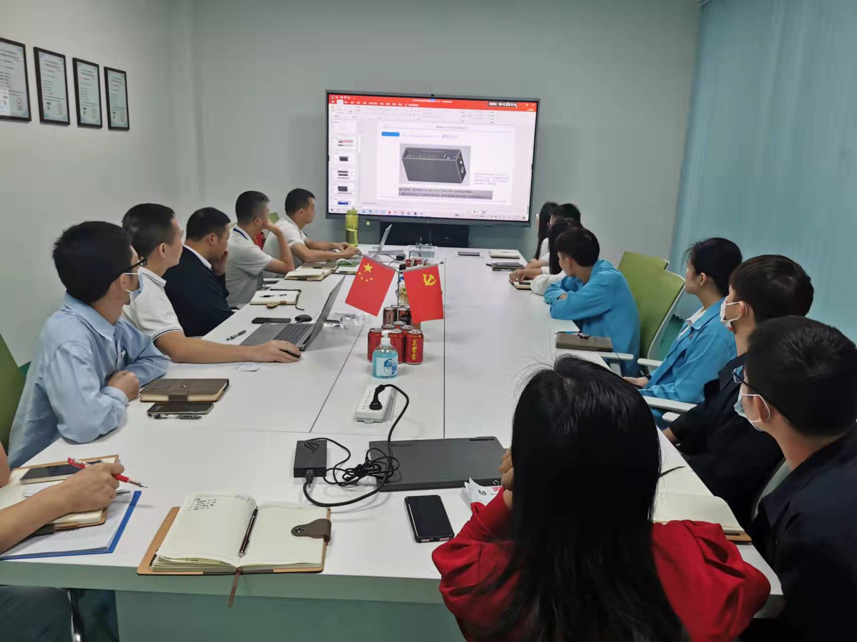 4048643f9f29946207f4cd691858f2c