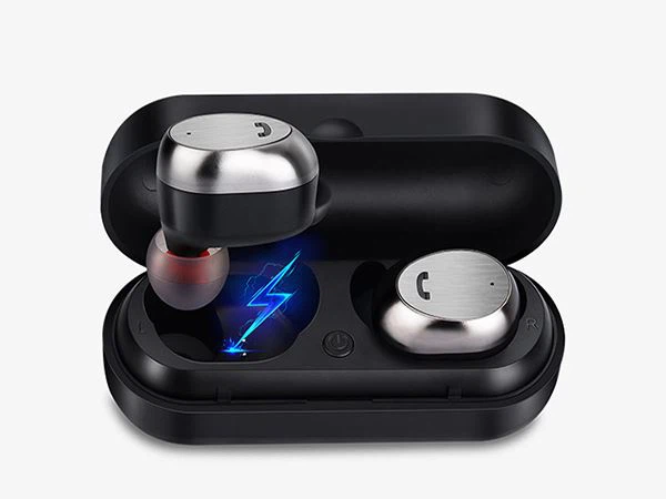 Earbuds charge pin