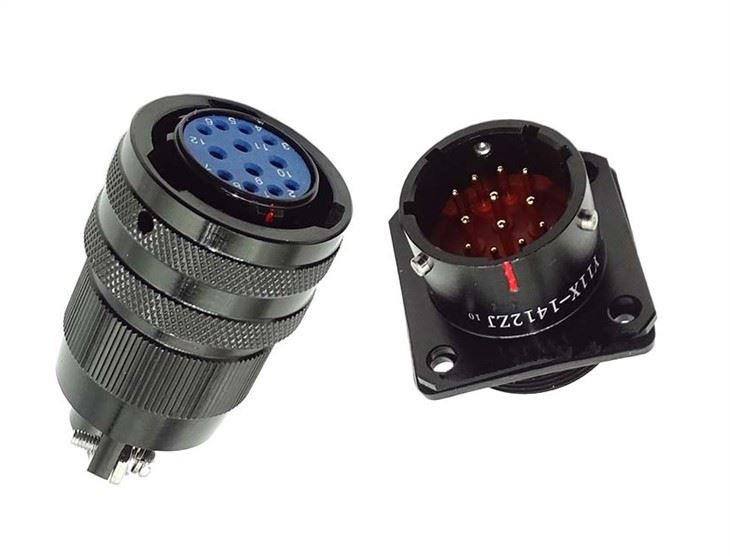 높은 현재 남성 및 여성 포고 핀 커넥터