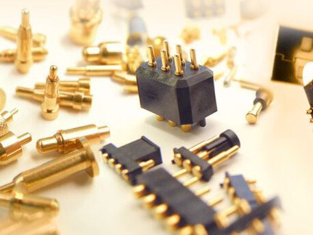 포고 핀 커넥터의 내구성에 영향을 미치는 요인은 무엇입니까?