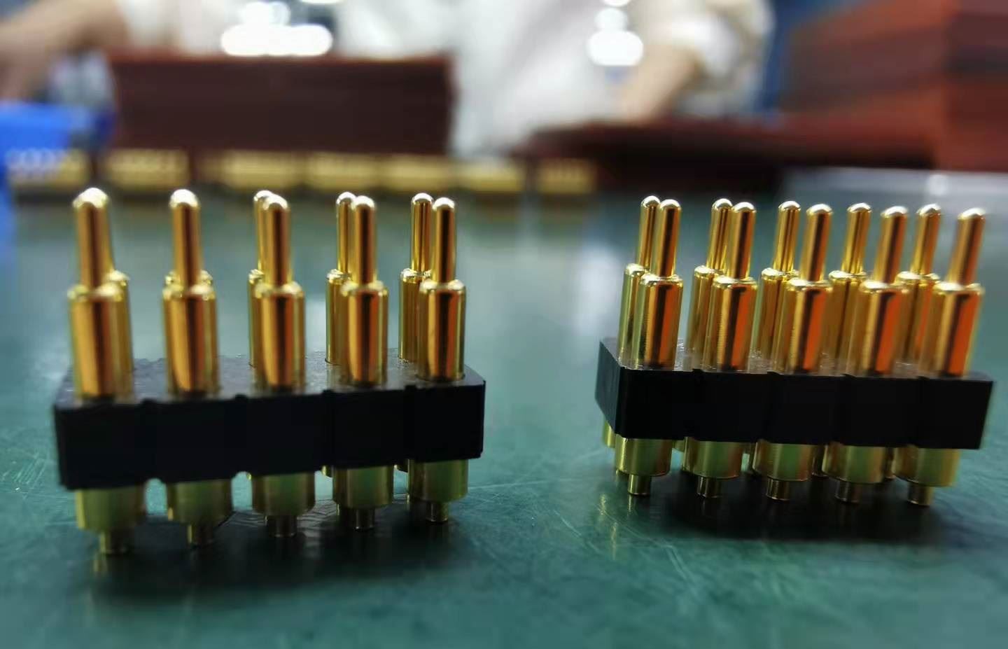 고전류 포고 핀 커넥터의 기능